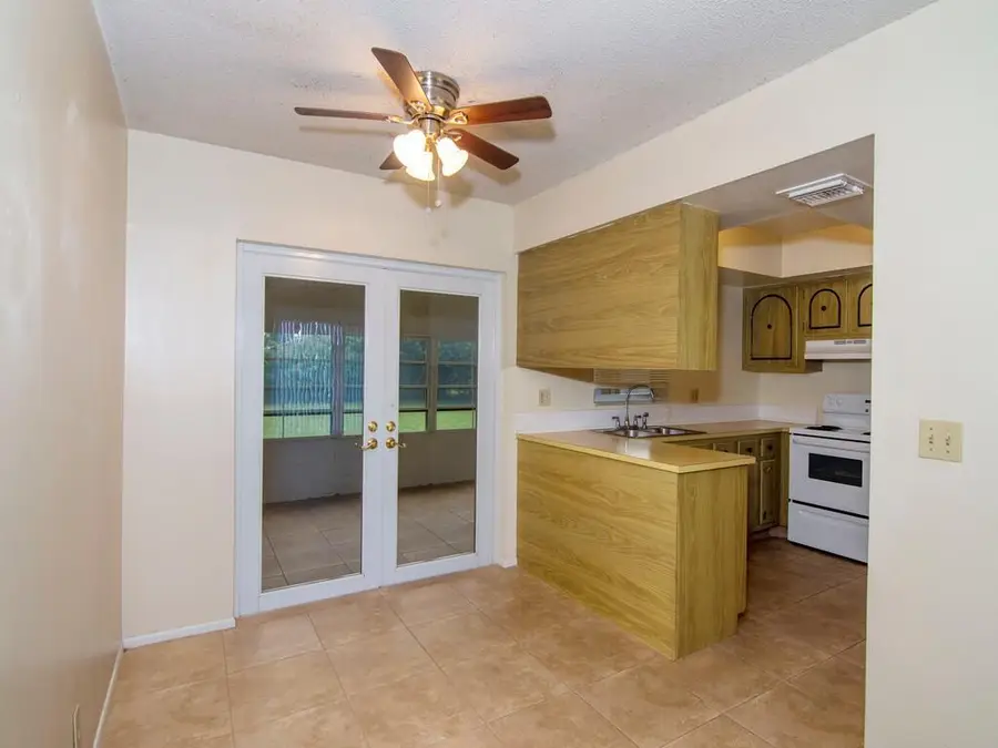 226 SW Reynolds Avenue, Port Saint Lucie, FL 34983 - Image #3