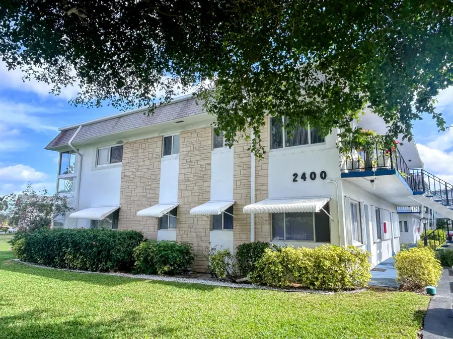 2400 Lake Osborne Drive #102, Lake Worth Beach, FL 33461 - Image #2