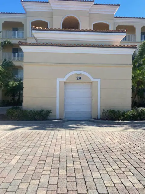 29 Harbour Isle Drive W #201, Fort Pierce, FL 34949 - Image #1
