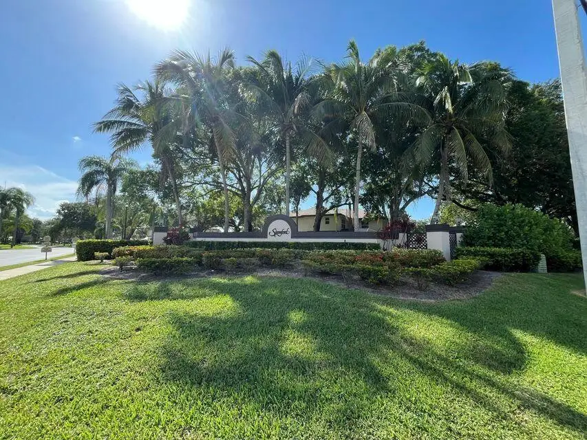 7 Amherst Court #Apt A, Royal Palm Beach, FL 33411 - Image #1