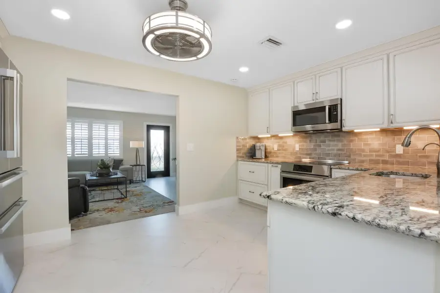 2390 SW 13th Avenue, Boynton Beach, FL 33426 - Image #3