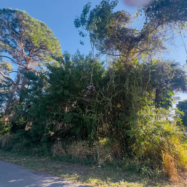 Address Withheld By Seller, Fort Pierce, FL 34947