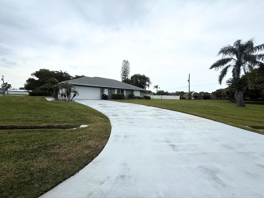 2092 SE Allamanda Drive, Port Saint Lucie, FL 34952 - Image #3
