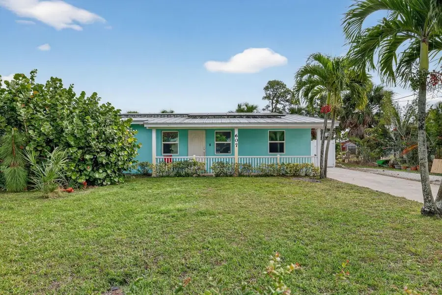 607 SE Cortez Avenue, Stuart, FL 34994 - Image #2