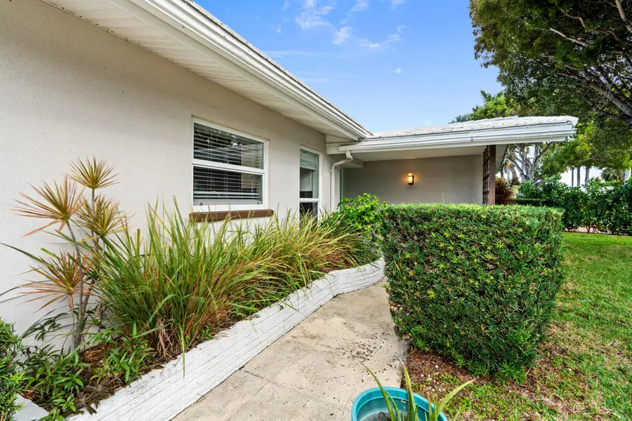 113 Park Lane E, Hypoluxo, FL 33462 - Image #2