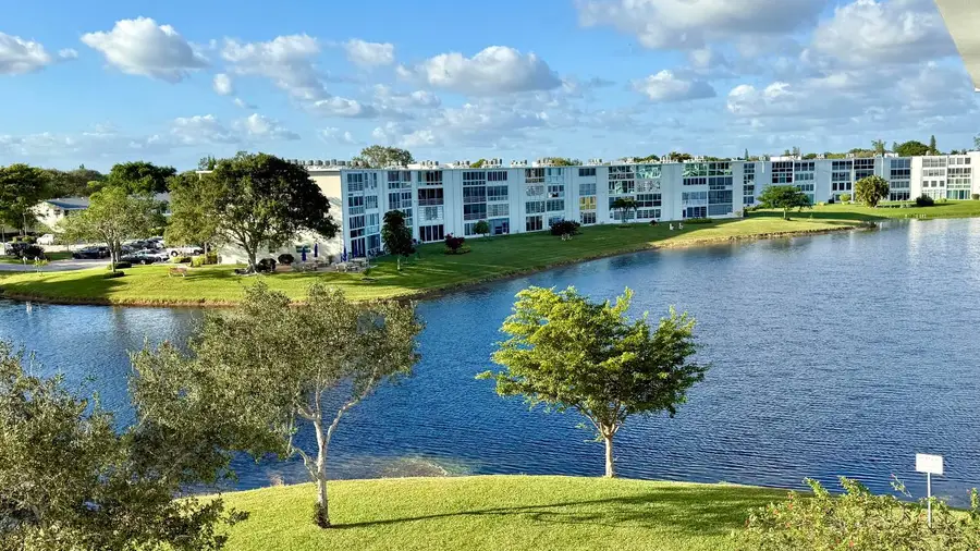 4069 Harwood E, Deerfield Beach, FL 33442 - Image #2