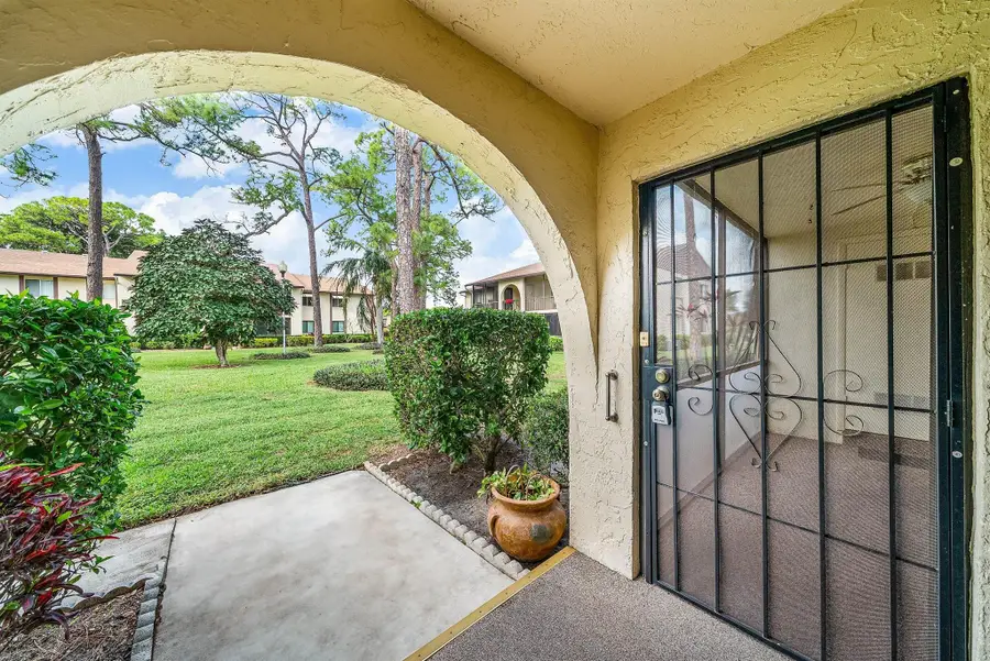 325 Knotty Pine Circle #C-1, Greenacres, FL 33463 - Image #2
