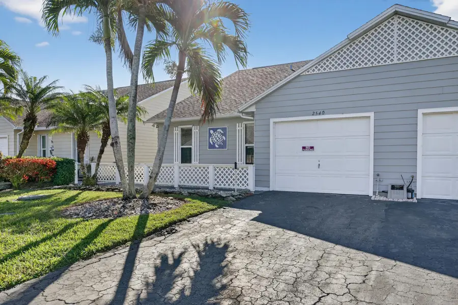 2540 SE Tropical East Circle E, Port Saint Lucie, FL 34952 - Image #2