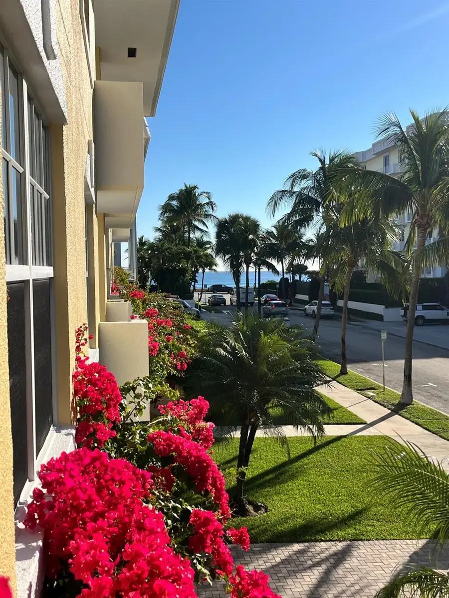 127 Peruvian Avenue #202, Palm Beach, FL 33480 - Image #2