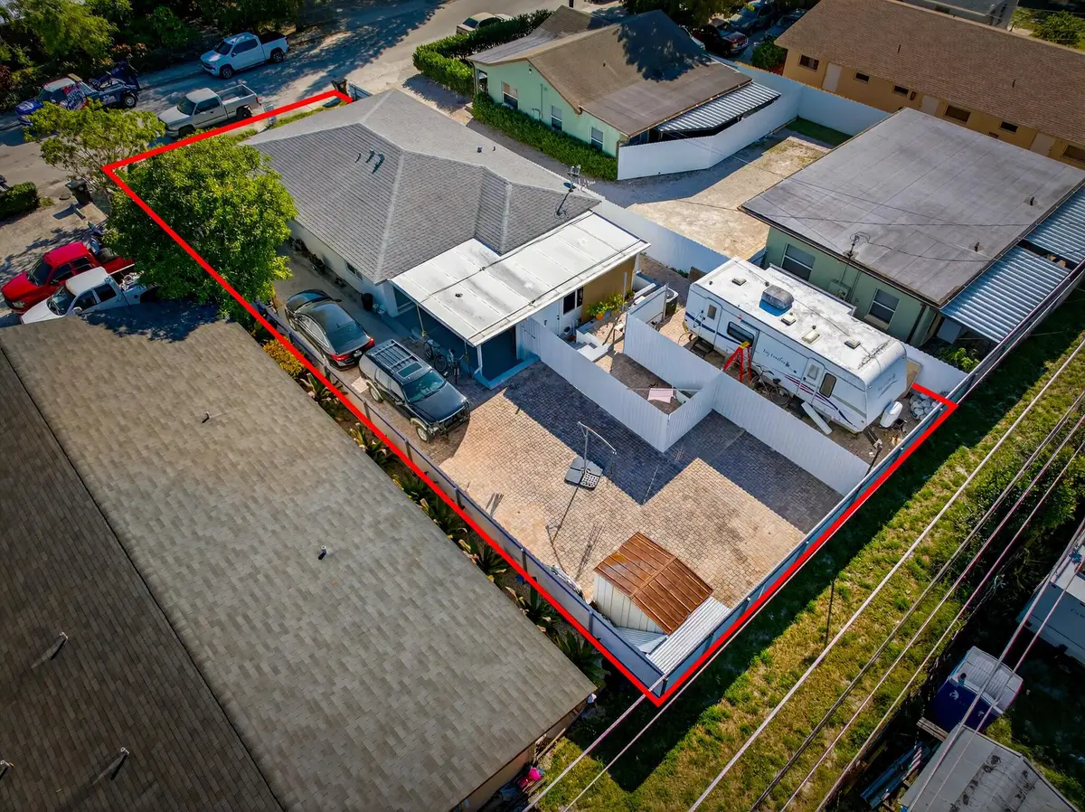 623 S Pine Street, Lake Worth Beach, FL 33460 - Image #1