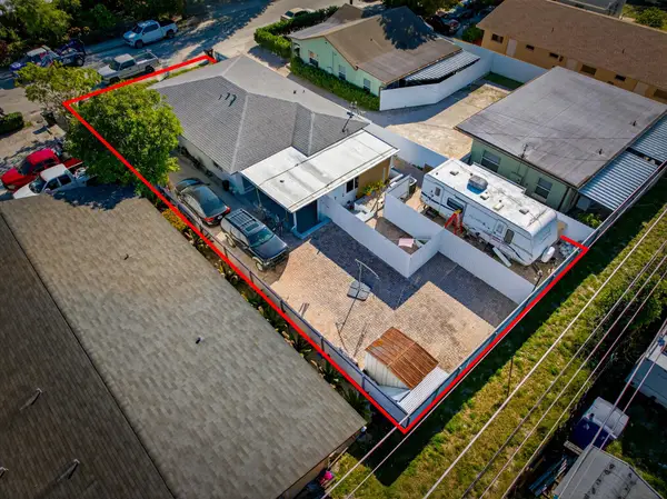 623 S Pine Street, Lake Worth Beach, FL 33460