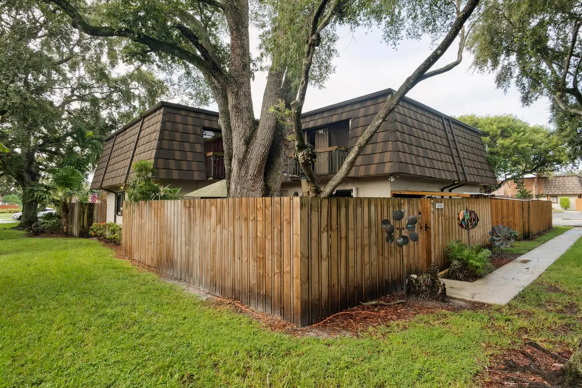 4075 Palm Bay Circle #B, West Palm Beach, FL 33406 - Image #1