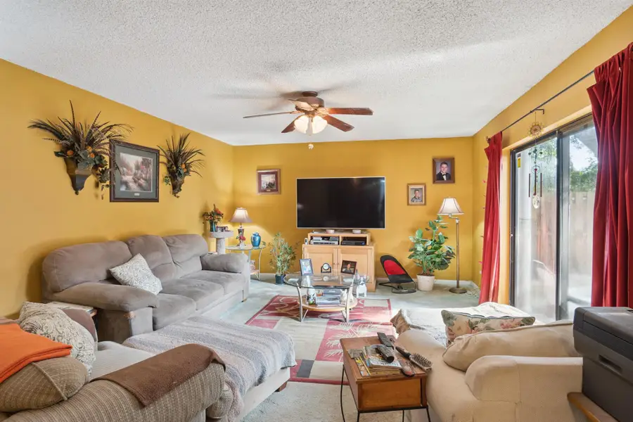 4075 Palm Bay Circle #B, West Palm Beach, FL 33406 - Image #3