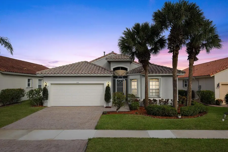 334 NW Springview Loop, Port Saint Lucie, FL 34986 - Image #2