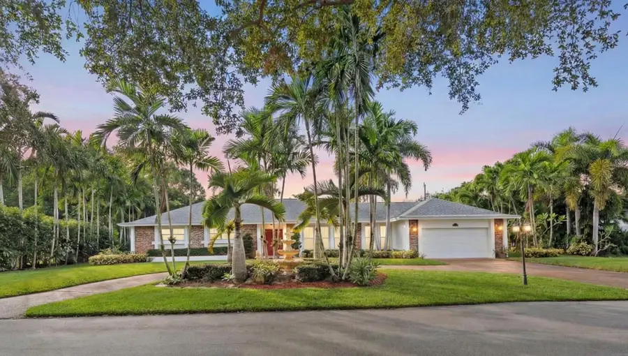 8 Bell Lane, Palm Springs, FL 33406 - Image #2