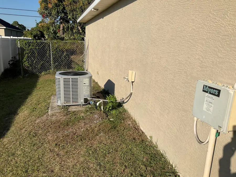 1029 SW Goodman Avenue, Port Saint Lucie, FL 34953 - Image #3
