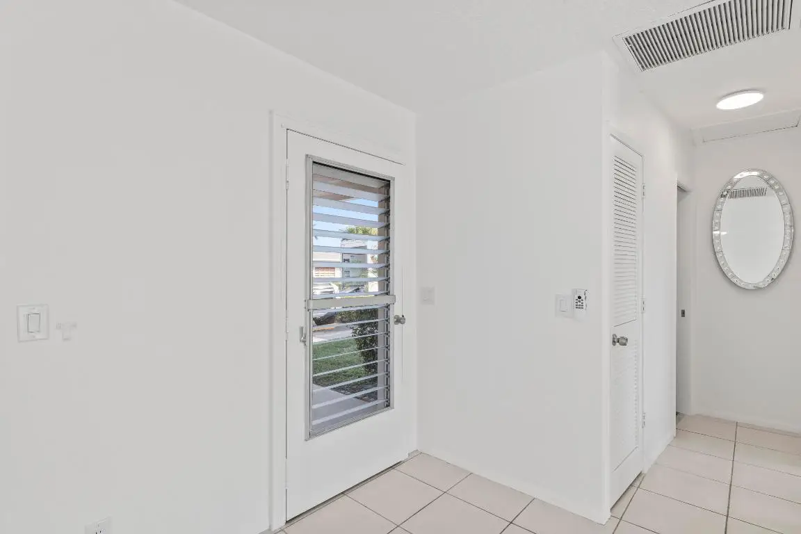 2727 Dudley Drive W #G, West Palm Beach, FL 33415 - Image #1