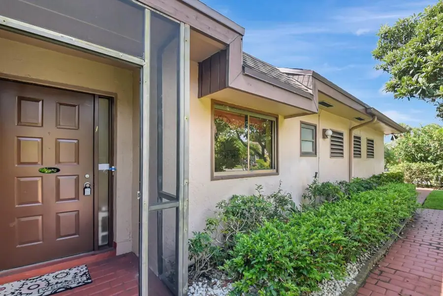6749 Versailles Court #6749, Lake Worth, FL 33467 - Image #2