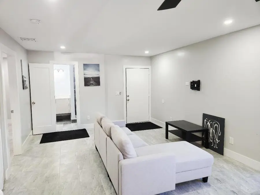 2050 Oleander Boulevard #8-109, Fort Pierce, FL 34950 - Image #3