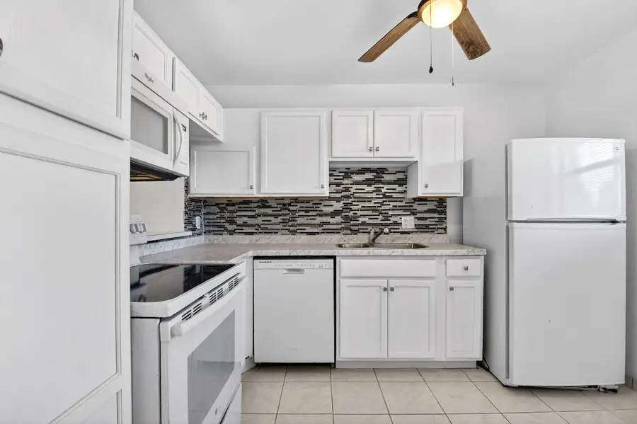 201 Oxford 600, West Palm Beach, FL 33417 - Image #3