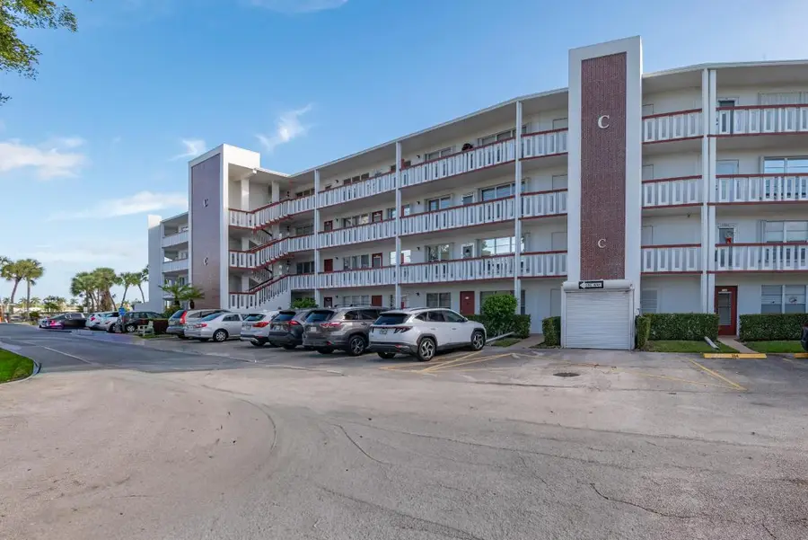 303 Greenbrier C, West Palm Beach, FL 33417 - Image #2