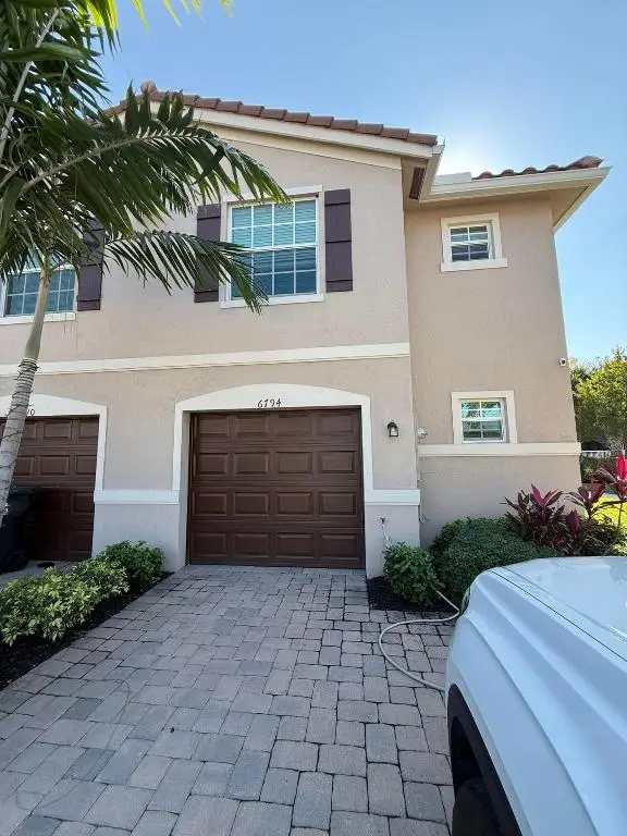 6794 Broadwater Lane Lane, Lake Worth, FL 33467 - Image #2