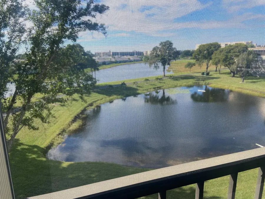 7146 Huntington Lane #402, Delray Beach, FL 33446 - Image #2