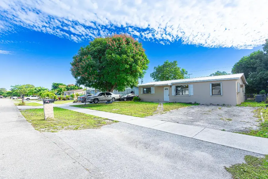 5624 S 37th Court, Greenacres, FL 33463 - Image #2