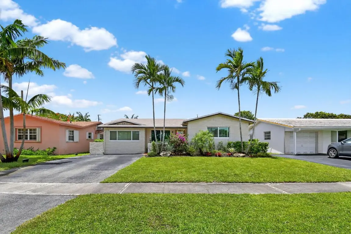 5511 Van Buren Street, Hollywood, FL 33021 - Image #1