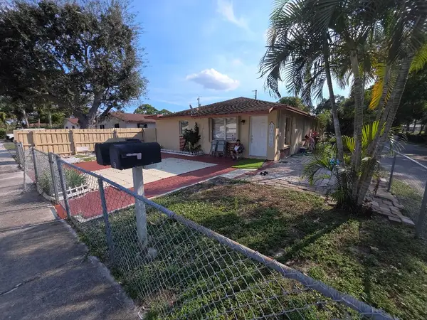 1024 Mcintosh Street, West Palm Beach, FL 33405