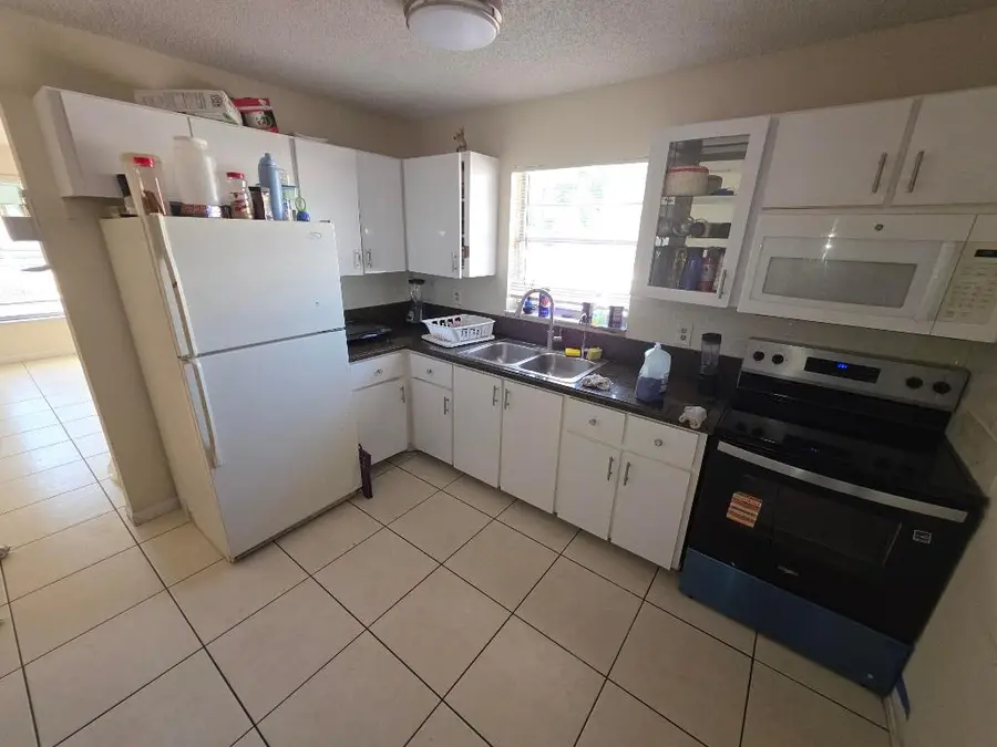 1024 Mcintosh Street, West Palm Beach, FL 33405 - Image #2