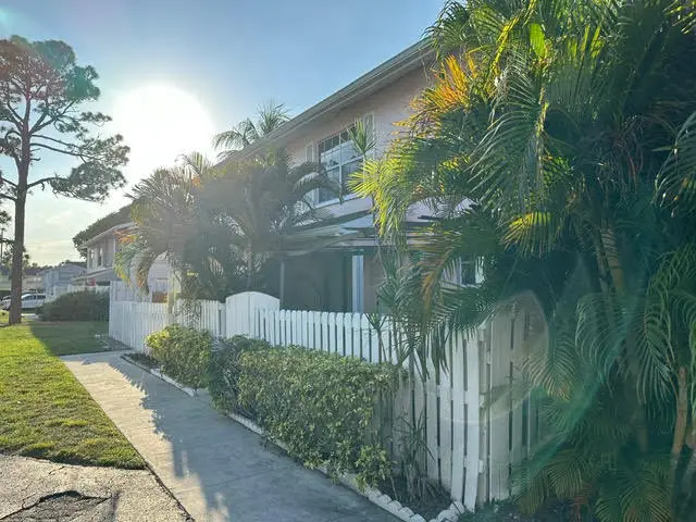 217 Foxtail Drive #H, Greenacres, FL 33415 - Image #2