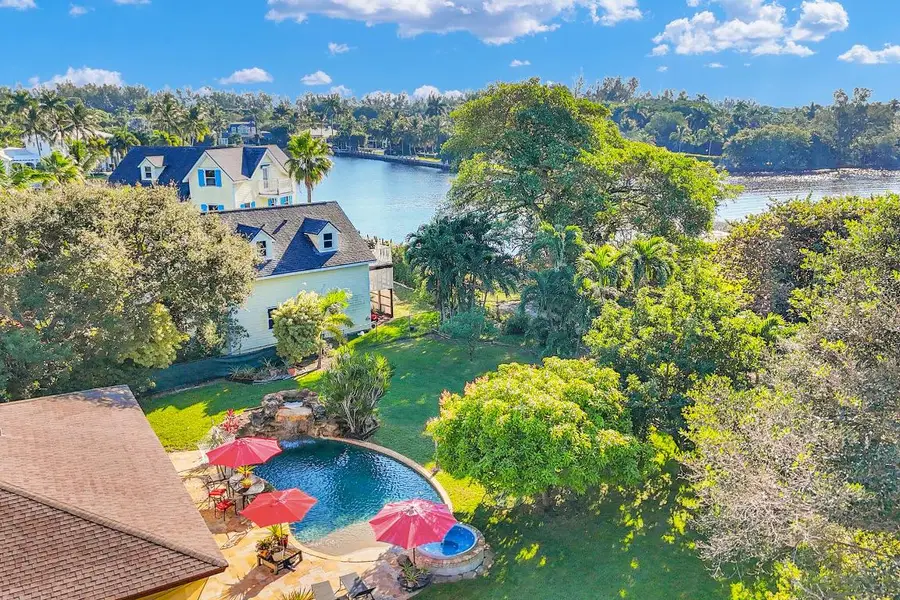 916 Roberts Road, Delray Beach, FL 33483 - Image #2