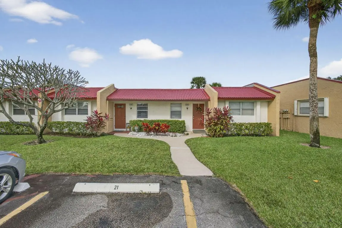 135 Lake Anne Drive, West Palm Beach, FL 33411 - Image #1
