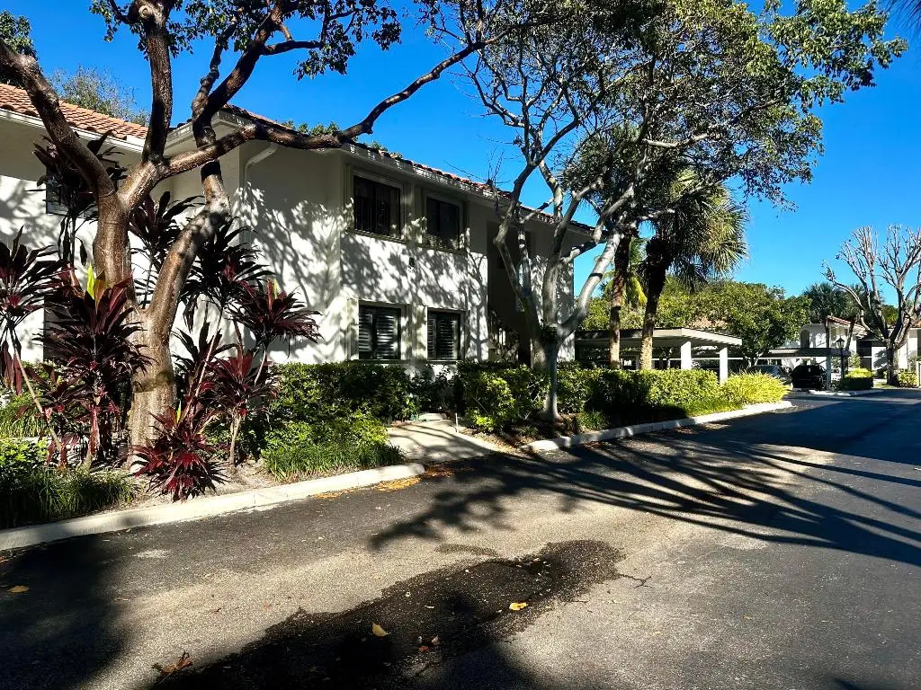 25 Pelican Pointe Drive #201, Delray Beach, FL 33483 - Image #1