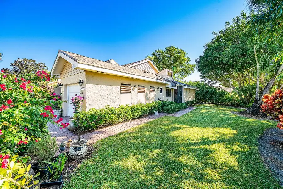 6858 Fountains Circle, Lake Worth, FL 33467 - Image #3