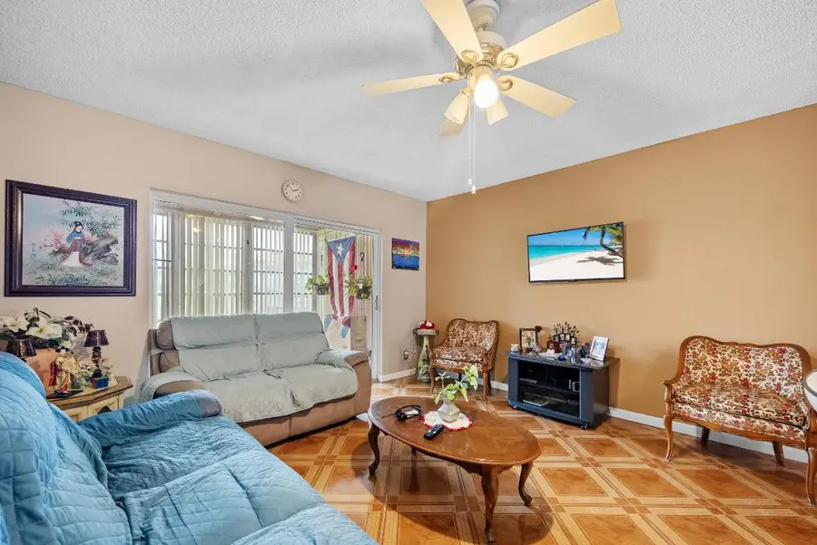 3405 NW 48 Avenue #J514, Lauderdale Lakes, FL 33319 - Image #2
