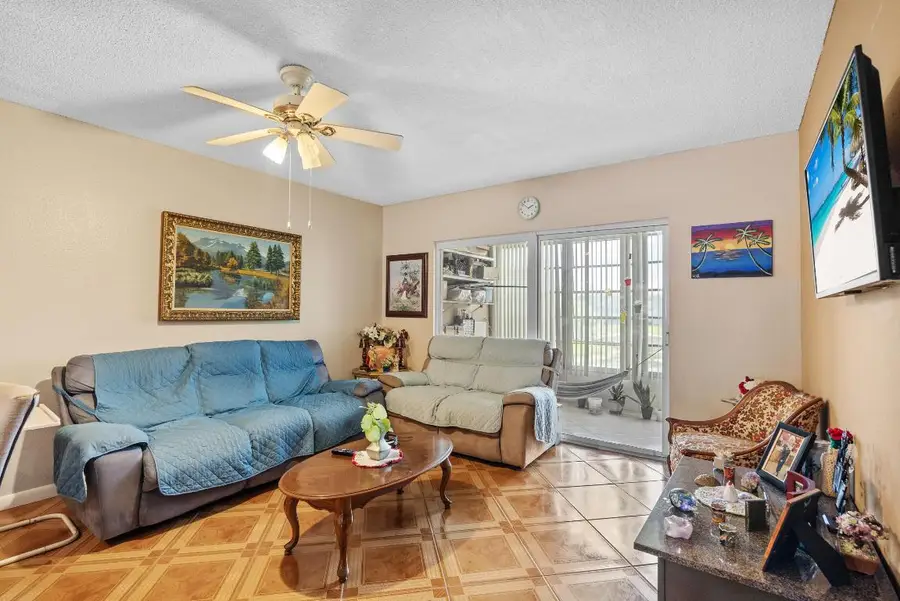 3405 NW 48 Avenue #J514, Lauderdale Lakes, FL 33319 - Image #3