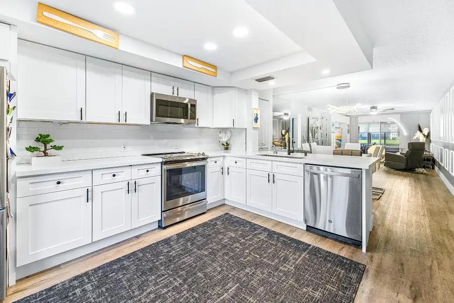 1018 Guildford A, Boca Raton, FL 33434 - Image #2