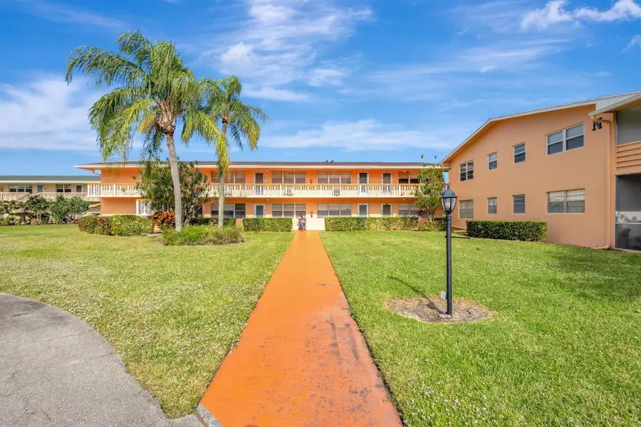 332 Sheffield N, West Palm Beach, FL 33417 - Image #2