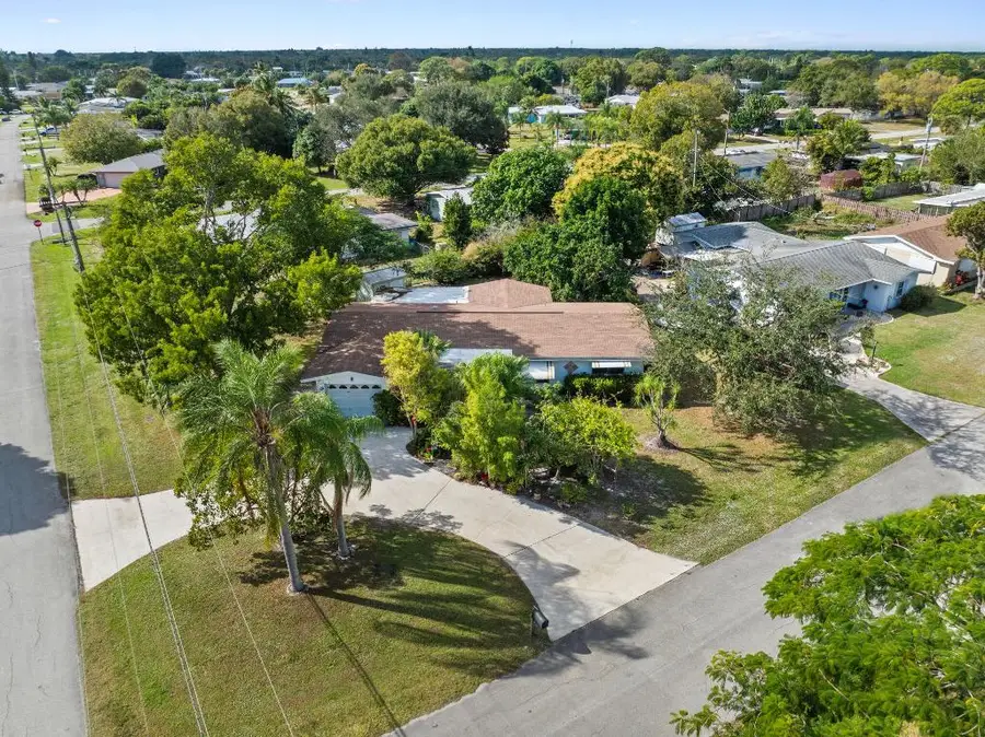 204 E Arbor Avenue, Port Saint Lucie, FL 34952 - Image #3