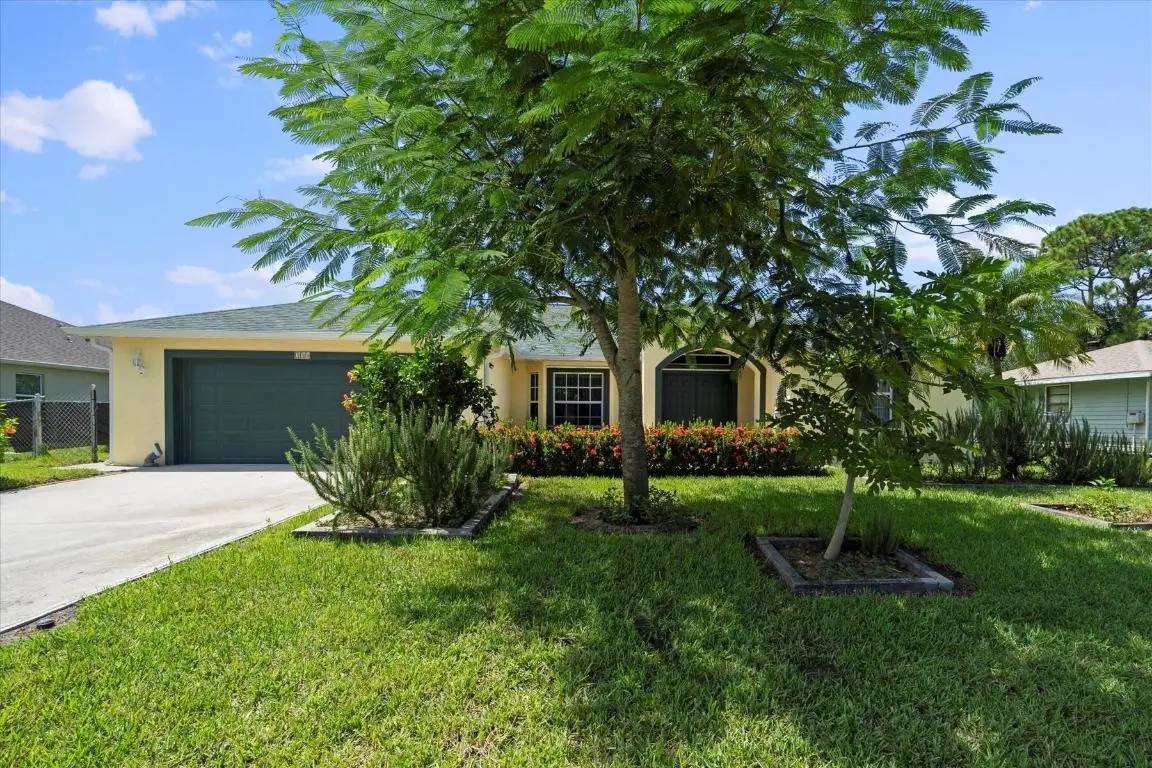 324 NE Gladiola Avenue, Port Saint Lucie, FL 34983 - Image #1