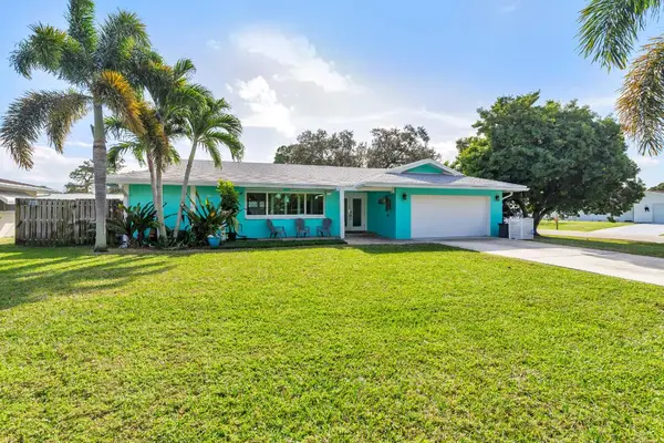 4244 Hyacinth Circle N, Palm Beach Gardens, FL 33410