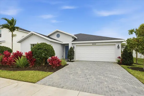 6205 NW Sweetwood Drive, Port St Lucie, FL 34987