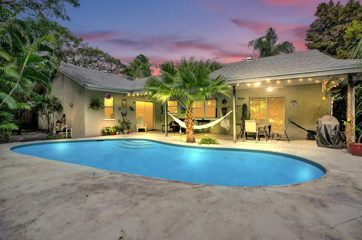 194 Parkwood Drive, Royal Palm Beach, FL 33411 - #1