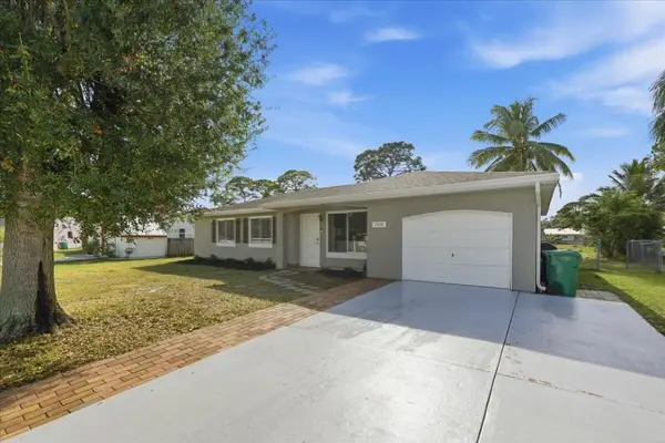 1969 SE Redwing Cir Circle, Port St Lucie, FL 34952