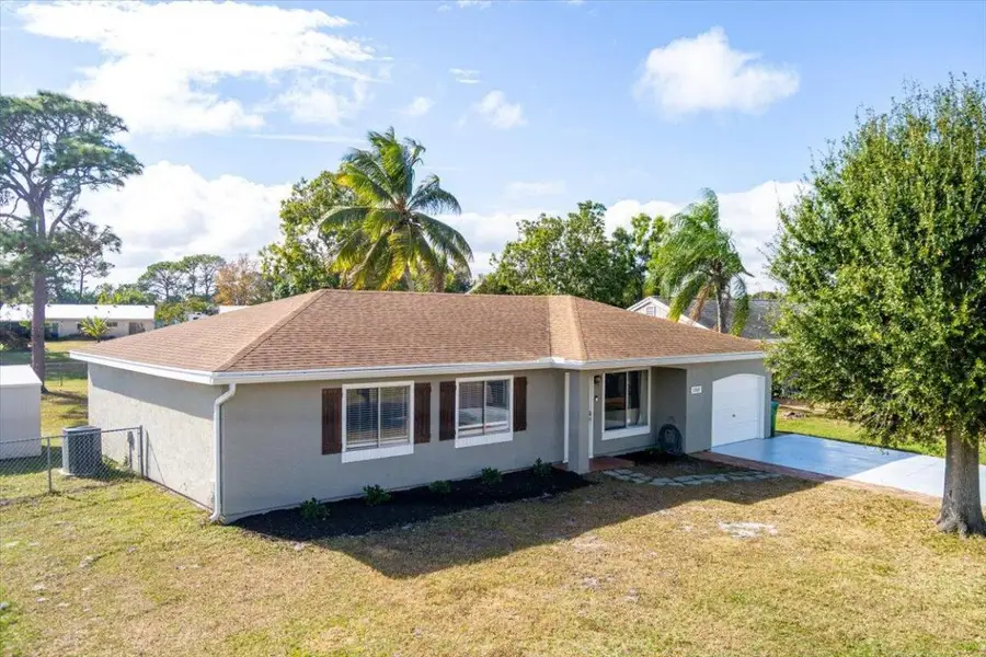 1969 SE Redwing Cir Circle, Port Saint Lucie, FL 34952 - Image #2