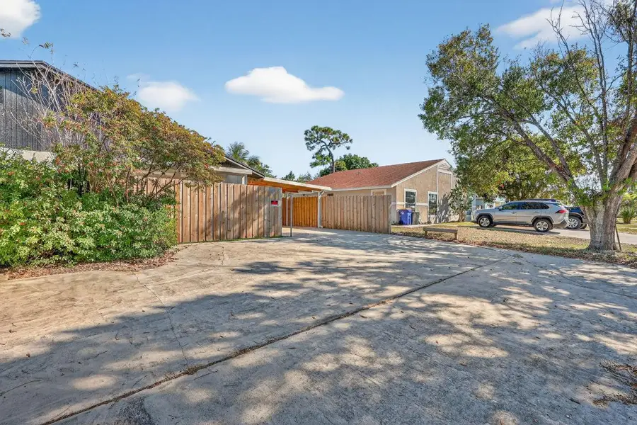 5785 SE Collins Avenue, Stuart, FL 34997 - Image #3