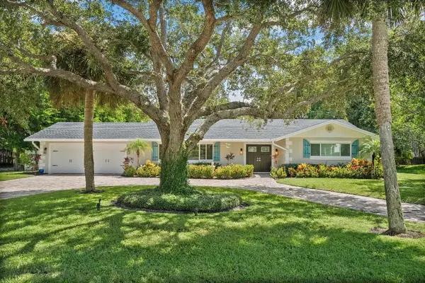 3 Mandalay Road, Sewalls Point, FL 34996