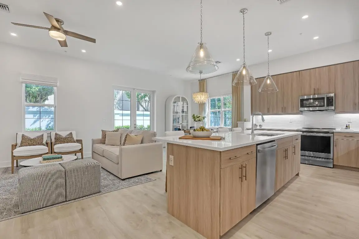 109 Royal Palm Circle, Tequesta, FL 33469 - Image #1